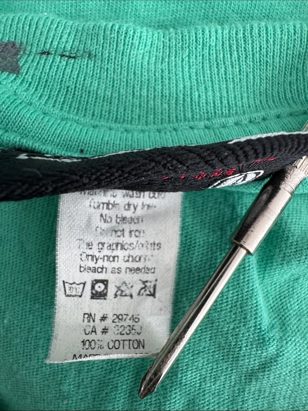 2000s Volcom Graphic Tee - Picture 8 of 9